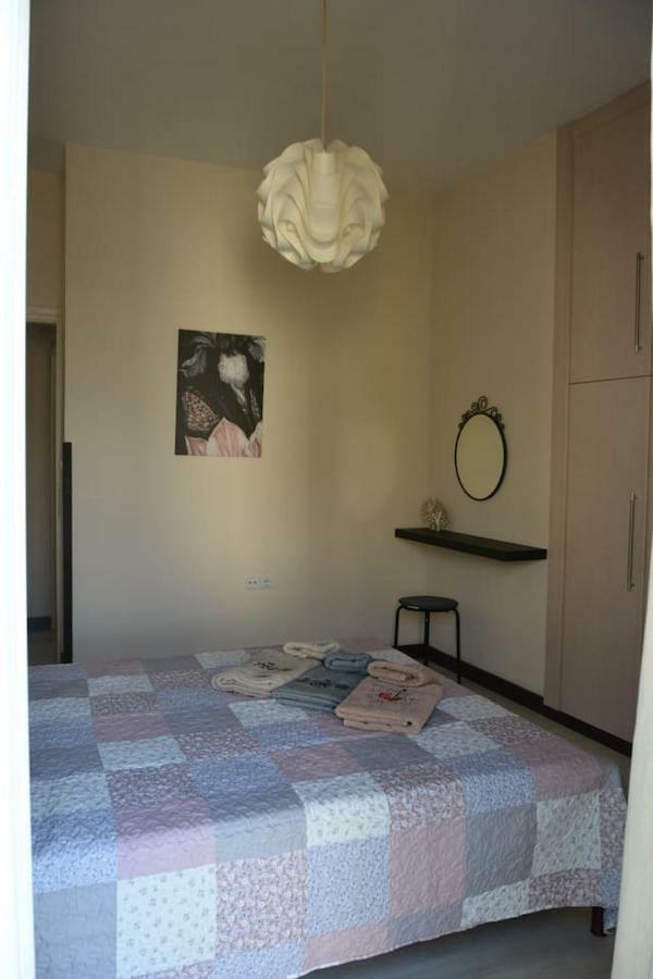 Modern Apartment, 5΄ Walk From Central Metro Station Athens Exterior photo