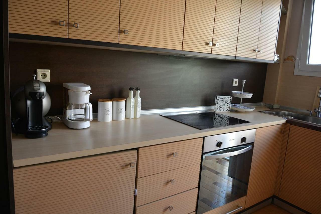 Modern Apartment, 5΄ Walk From Central Metro Station Athens Exterior photo