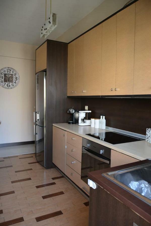 Modern Apartment, 5΄ Walk From Central Metro Station Athens Exterior photo