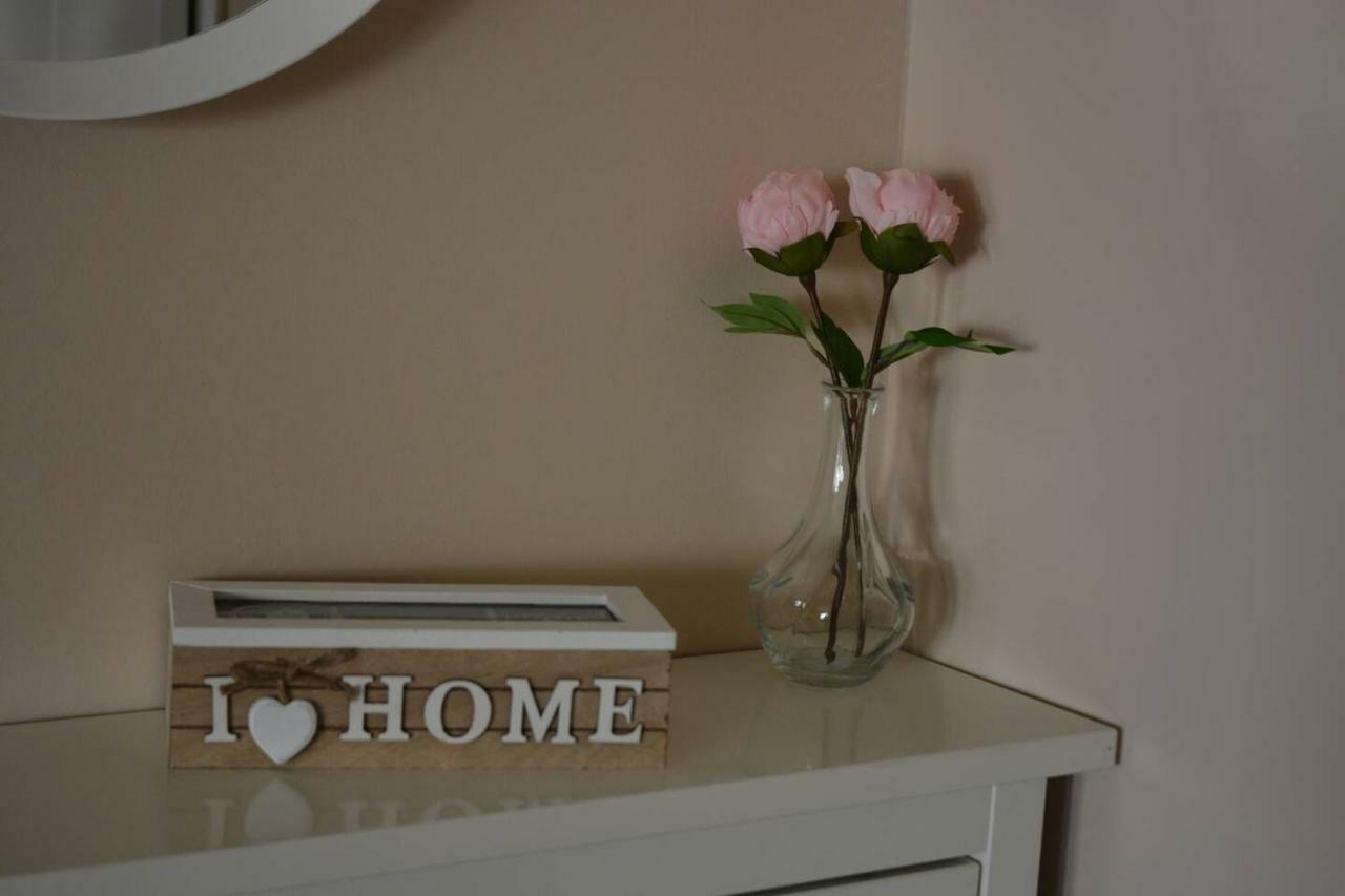 Modern Apartment, 5΄ Walk From Central Metro Station Athens Exterior photo