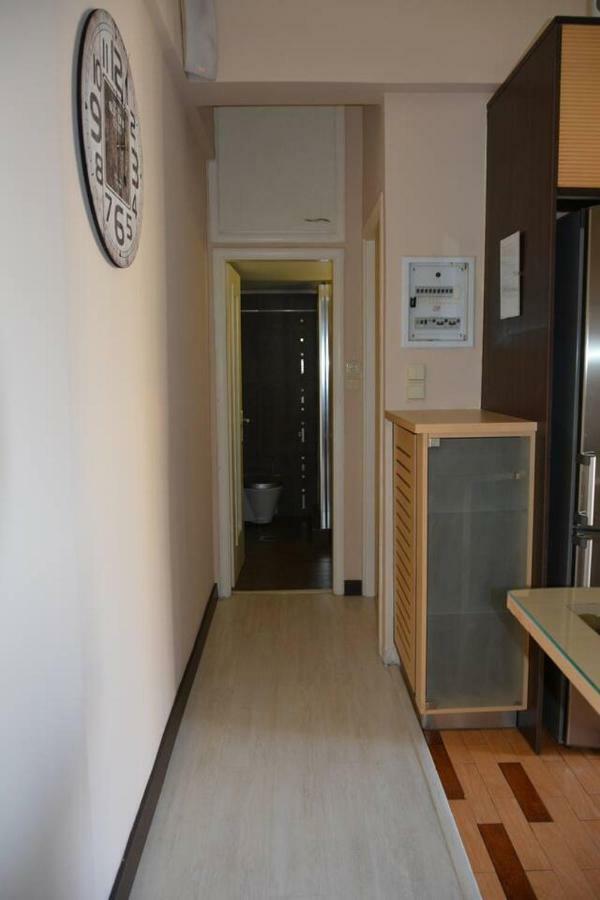 Modern Apartment, 5΄ Walk From Central Metro Station Athens Exterior photo