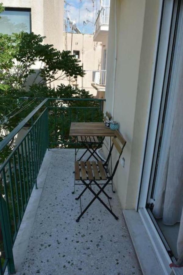 Modern Apartment, 5΄ Walk From Central Metro Station Athens Exterior photo